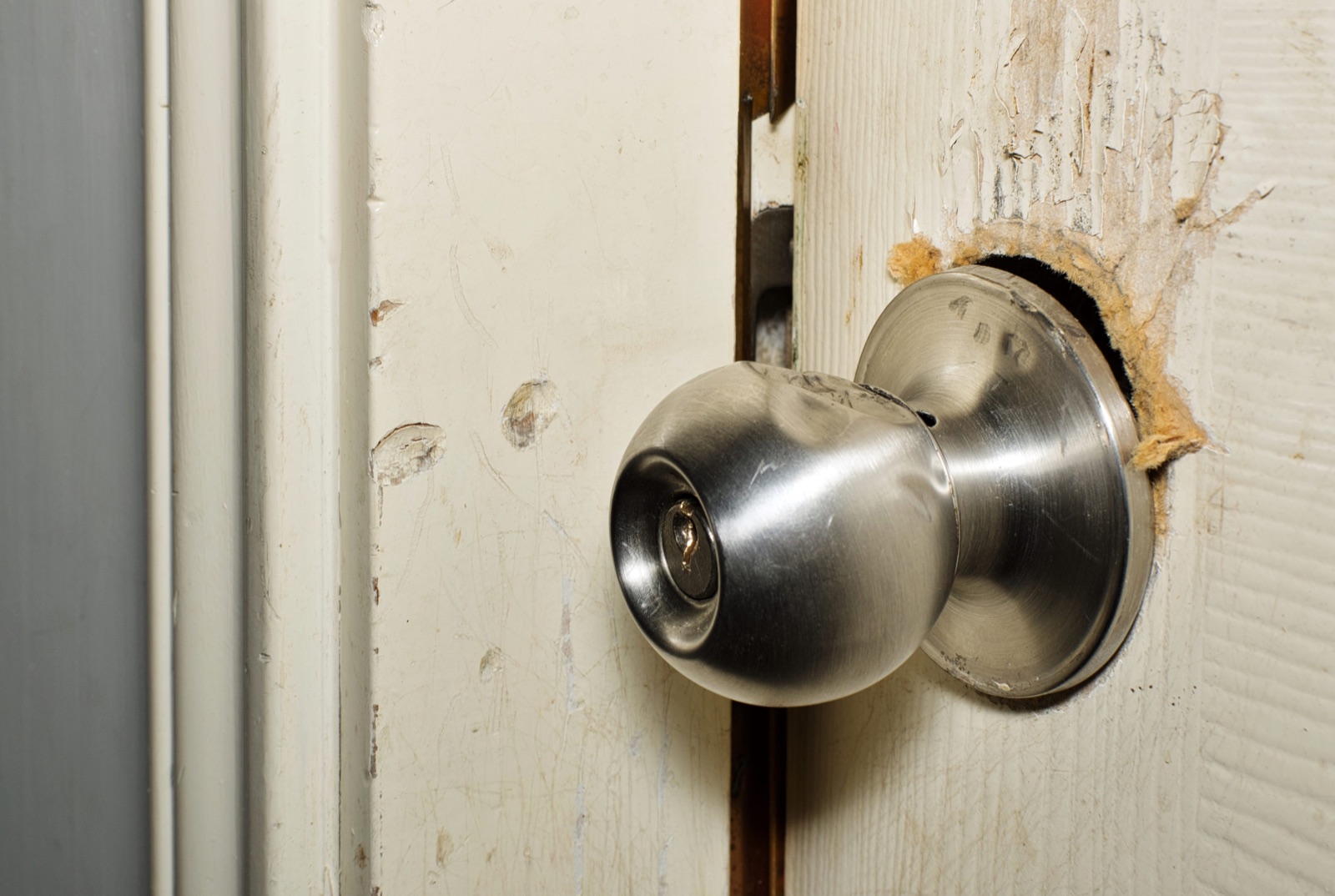 Sécurisation de porte après effraction